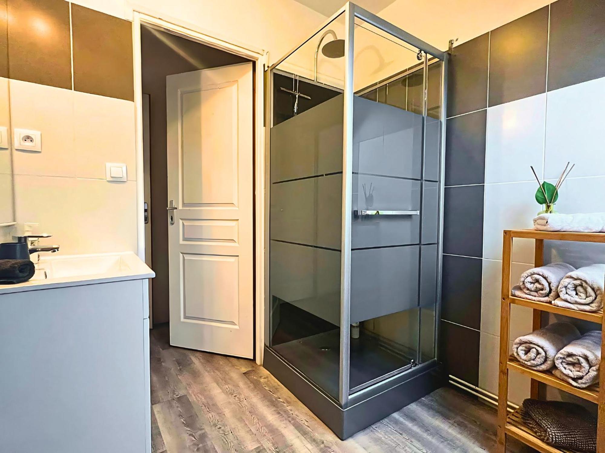 Studio En Plein Centre De Saint-Omer - A 5 Min De La Gare, Parking Gratuit Saint-Omer (Pas-de-Calais) Bagian luar foto